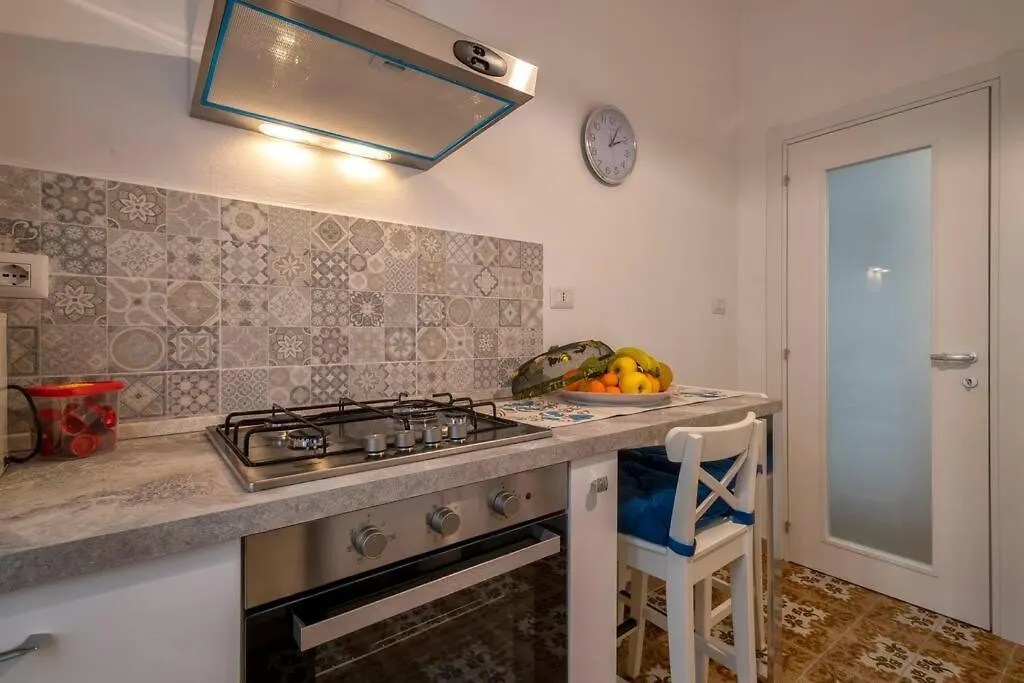 Casa Vacanze 100 Metri Dal Mare Alghero Lägenhet